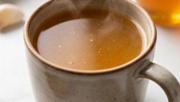 Hot Garlic, Coca-Cola and Honey Drink