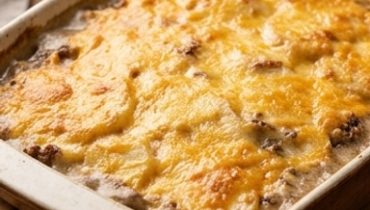 Ground Beef and Potato Gratin with Cream of Mushroom