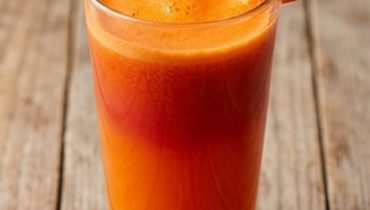 Healthy Carrot-Ginger-Pepper Juice