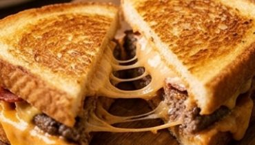 Bang-Bang Cheeseburger Grilled Sandwich
