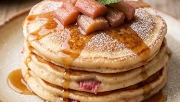 Fluffy Rhubarb Pancakes