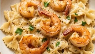 Creamy Garlic Shrimp Pasta