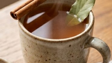 Digestive Cinnamon, Clove, and Bay Leaf Tea