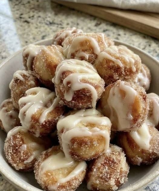 4-ingredients-15-minutes-the-cinnamon-biscuit-bite cover